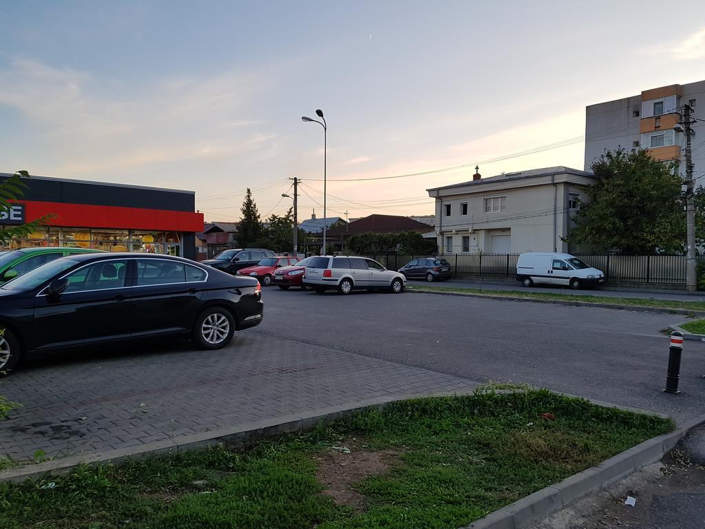Woodstone Apartment Πλοέστι Εξωτερικό φωτογραφία