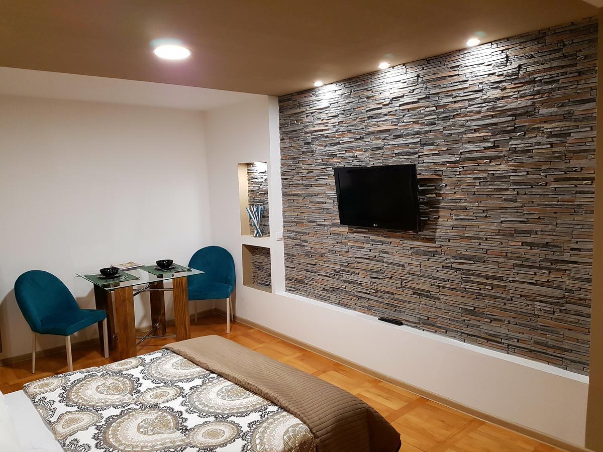 Woodstone Apartment Πλοέστι Εξωτερικό φωτογραφία