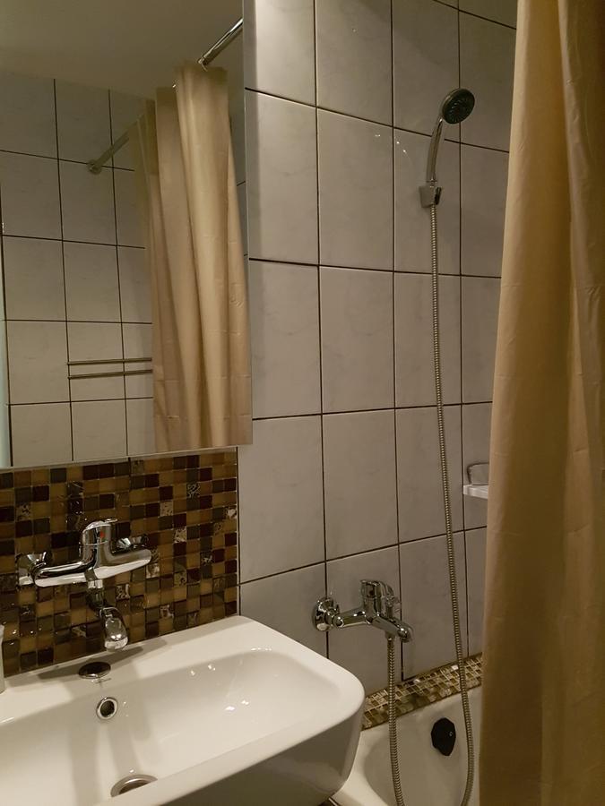 Woodstone Apartment Πλοέστι Εξωτερικό φωτογραφία
